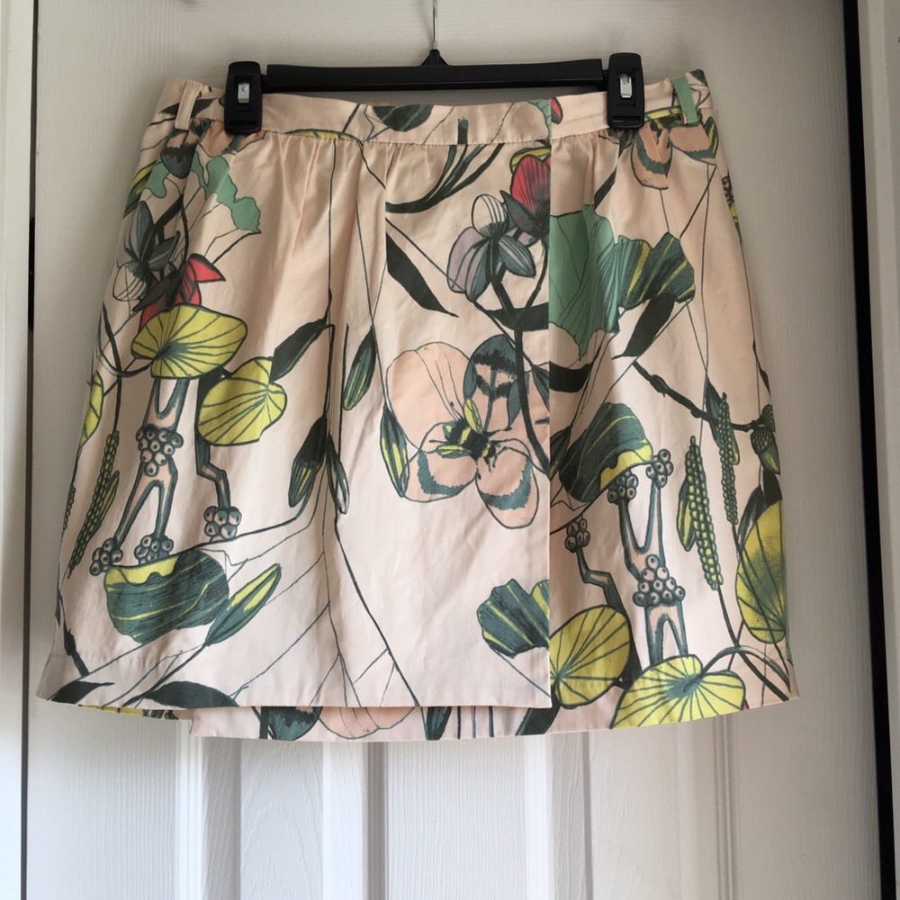 H&M Conscious Collection wrap around skirt!! 🌸 - Picture 3 of 5